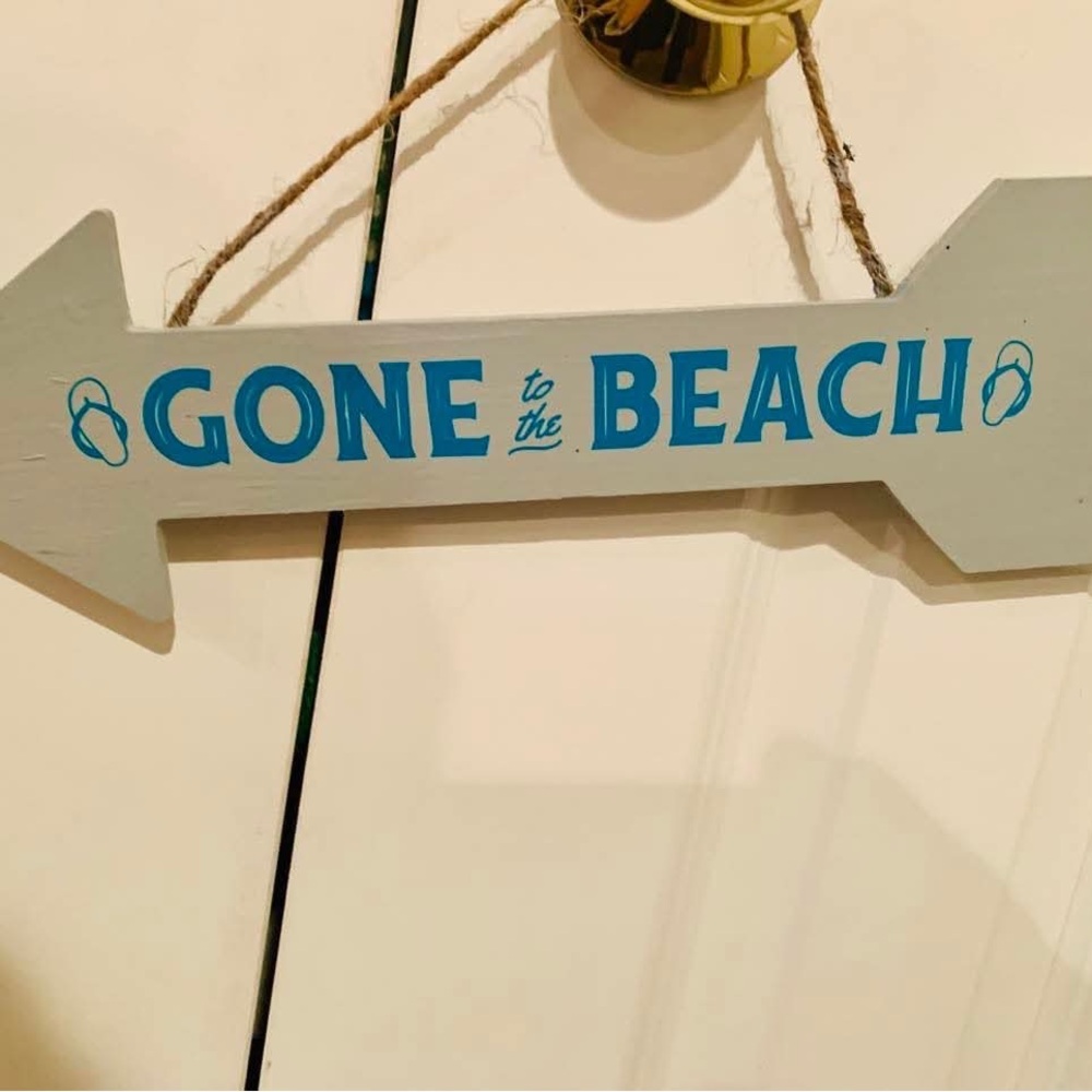 Gray and Blue 'Gone to the Beach' Wooden Sign